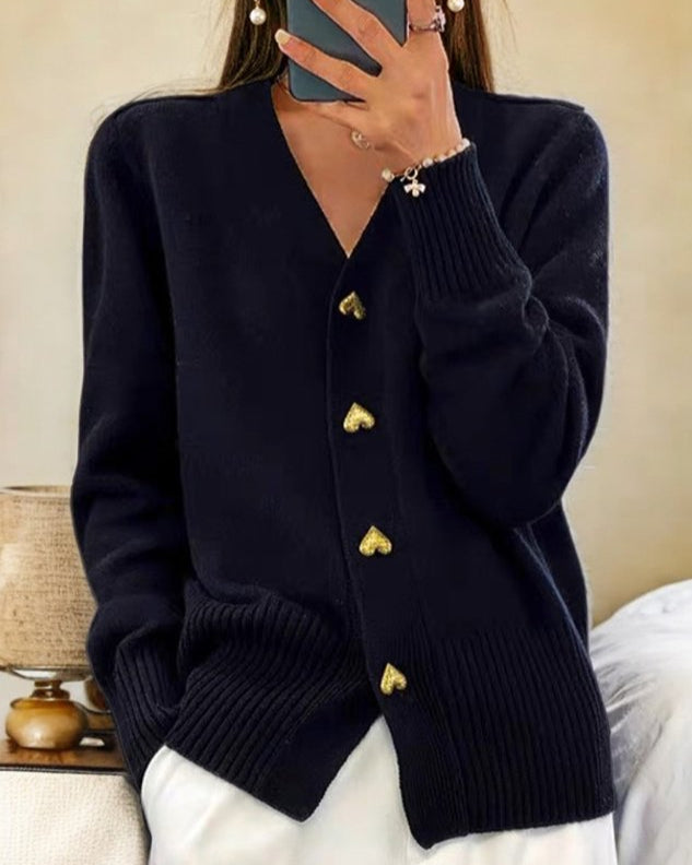 Cardigan | Heart-Shaped Buttons, Classic Cut 4