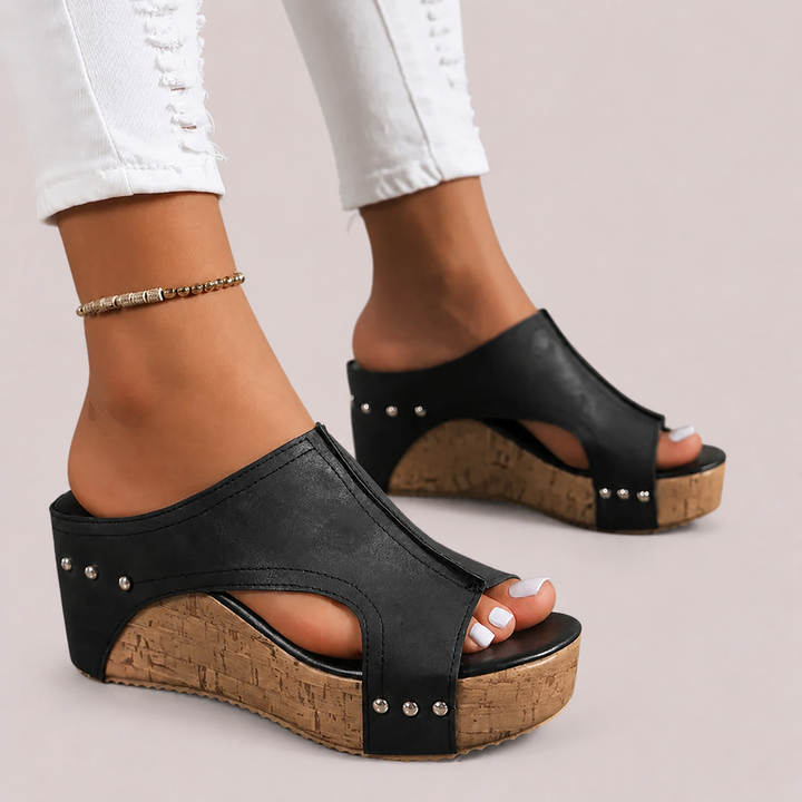 Women’s Sandals with Cushioned Footbed and Adjustable Straps