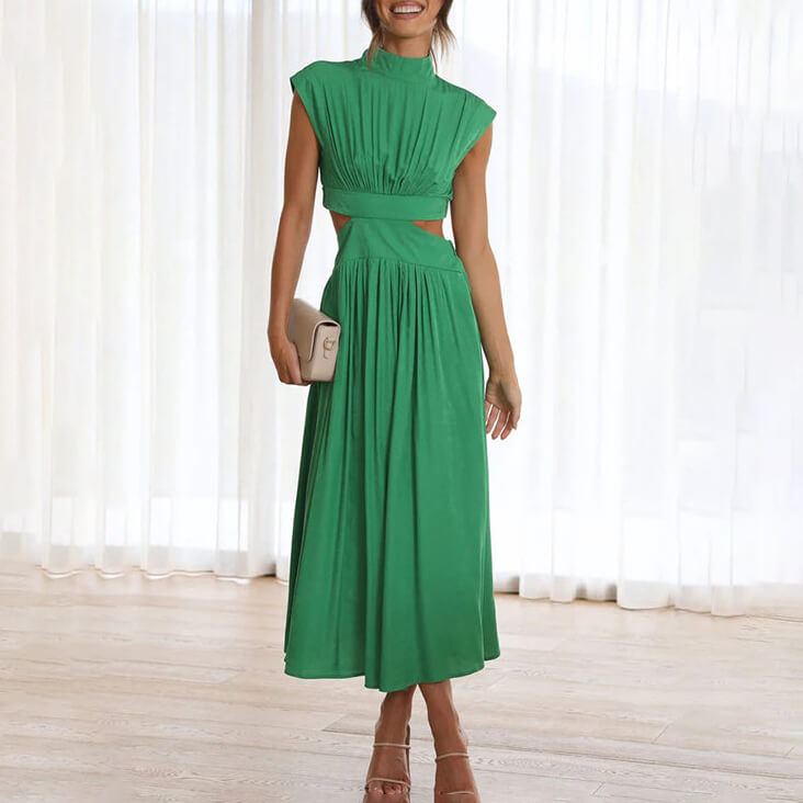 Dress | Halter Neckline, Flowing Silhouette 0
