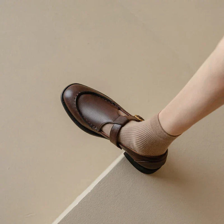 Mary Jane Shoes | T-Strap Buckle, Round Toe 4