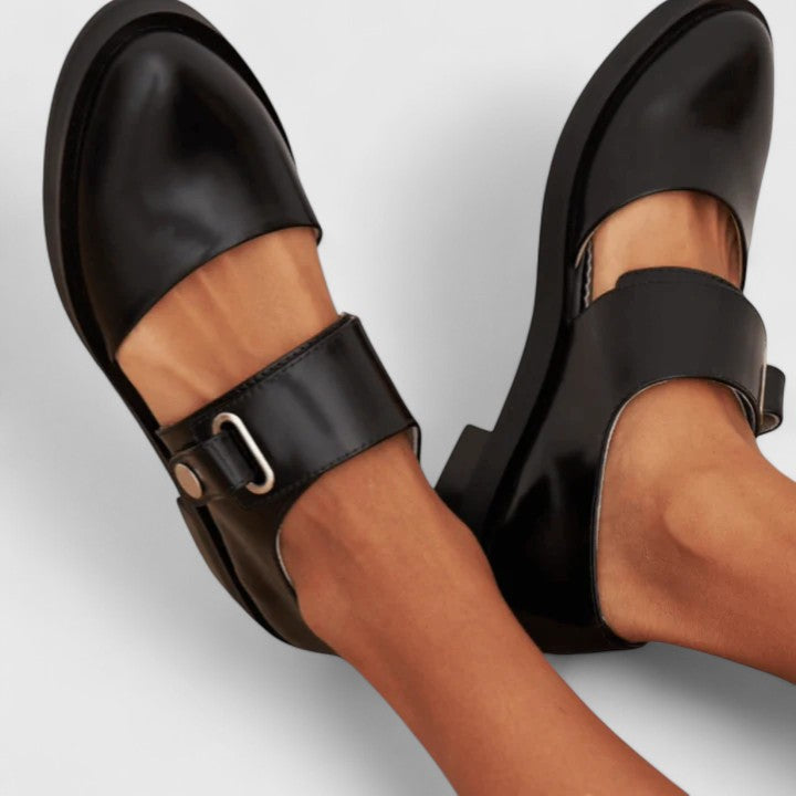 Shoes | Refined Silhouette, Cushioned Insole 0