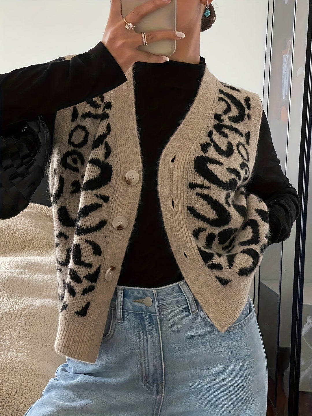 Vest | Patterned, Button-Front Closure 2
